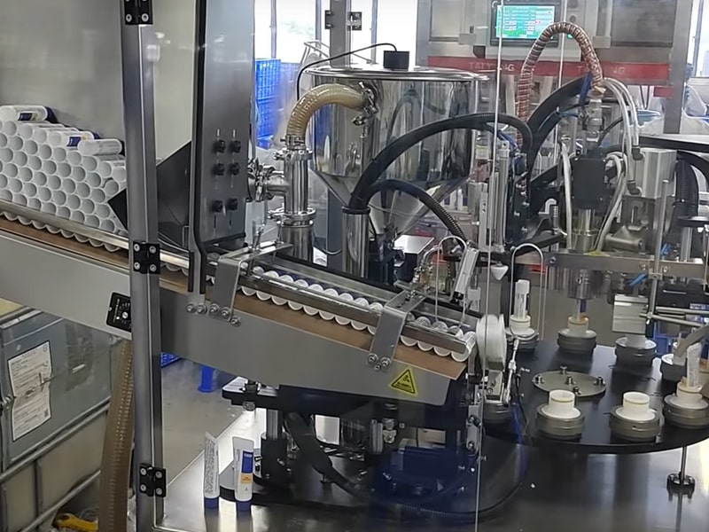 Máquina de llenado de tubos